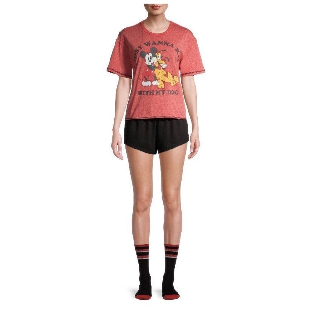 New Comfy Mickey & Pluto pajama set Disney/Disneyland T-shirt, shorts, & socks